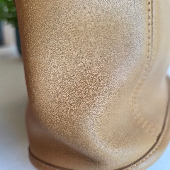 EUC Coach Vintage Legacy Slim Duffle Shoulder Bag (#9060) in Camel w/Nickel HW - Picture 10 of 16